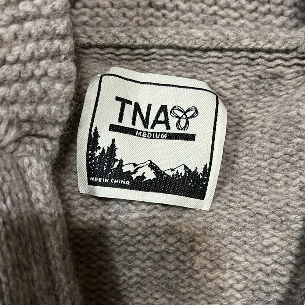 Aritzia/ TNA zip up sweater - Picture 2 of 4